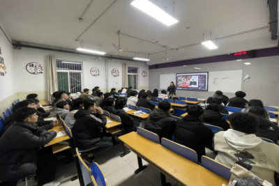 ��������У԰ �ػ������ɳ�