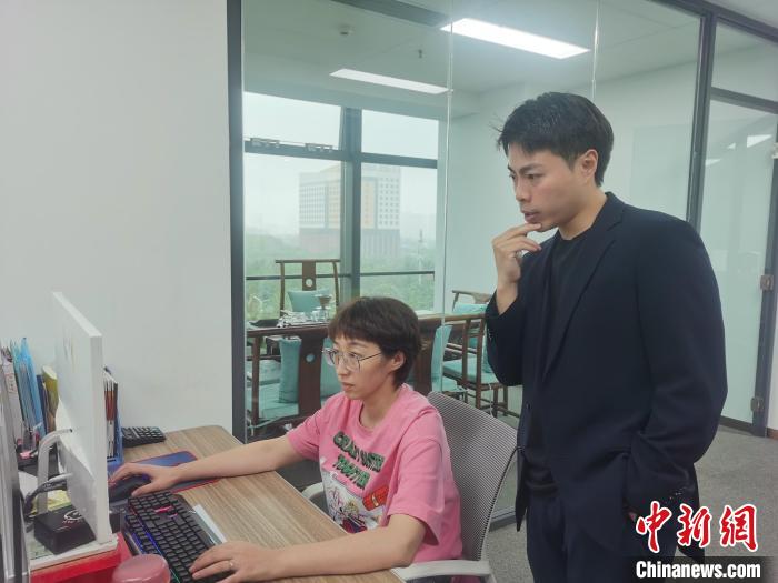 ƾ�ŸҴ����Եľ��������(��)�����￪�˶�ҿ羳����ʵ��ꡣ�������� ��